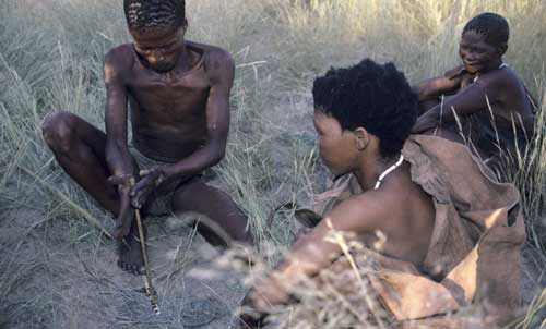 Buschleute in der Kalahari